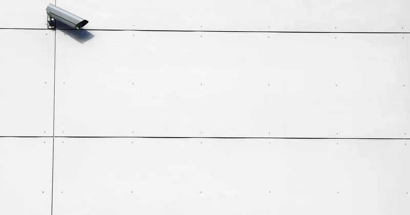 Pourquoi ma caméra de surveillance est hors ligne : les cas spécifiques par marque