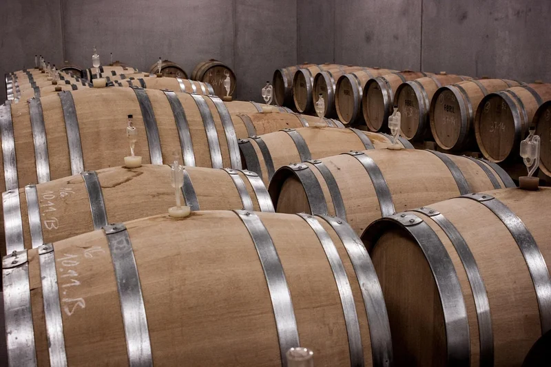 Prix cave à vin sur mesure sous escalier : guide complet 2026