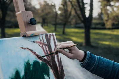 Découvrez comment peindre à la tempera en 2026 : techniques et astuces infaillibles