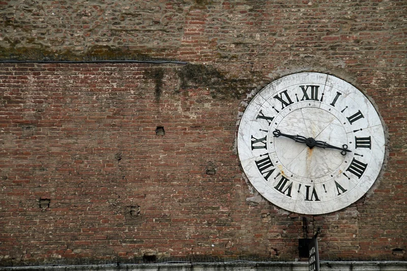 Comment installer votre horloge murale comme un pro