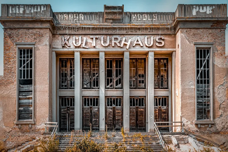 Vider une maison avec Emmaüs : guide complet et tarifs 2026